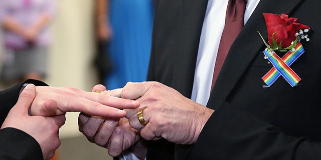 FT_15.04.27_marriage